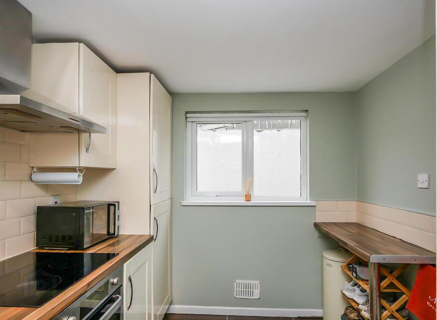 2 Ava Parade, Ormeau, Belfast, BT7 3BU