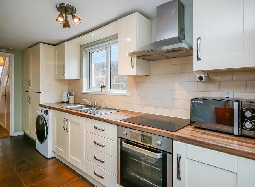 2 Ava Parade, Ormeau, Belfast, BT7 3BU