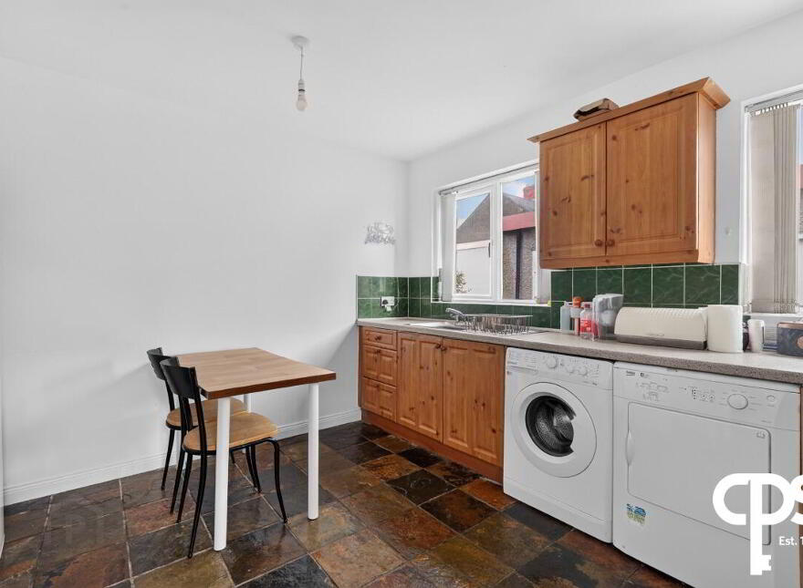 14 Prince Edward Park, Belfast, BT9 5GD