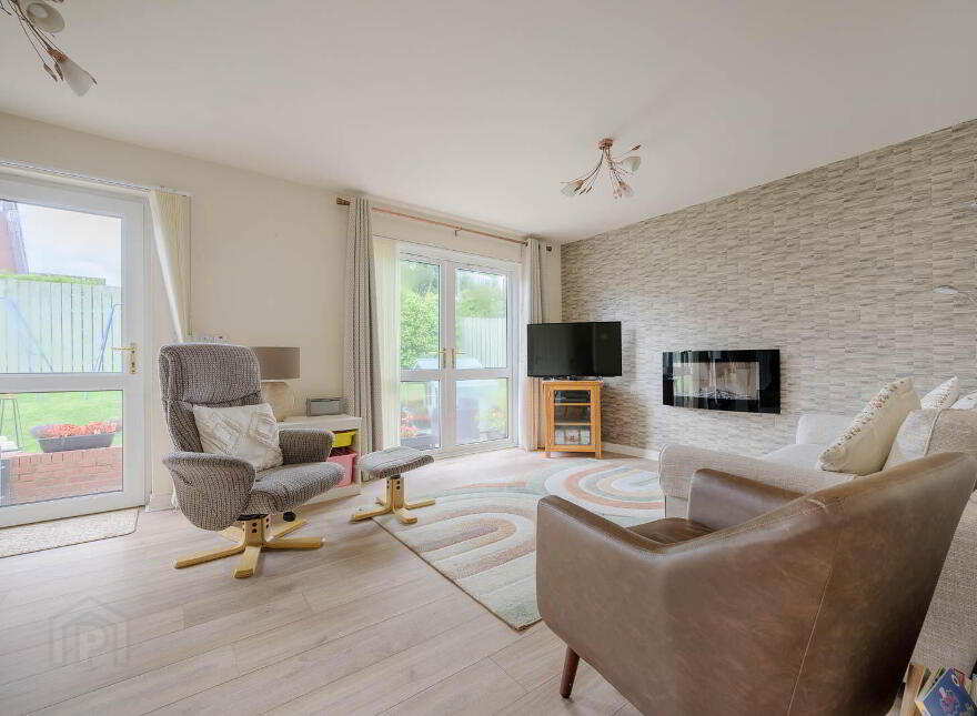 14 Kinwood Court, Bangor, BT19 6WE