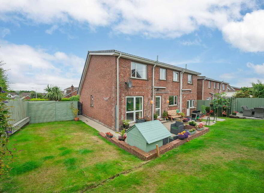 14 Kinwood Court, Bangor, BT19 6WE