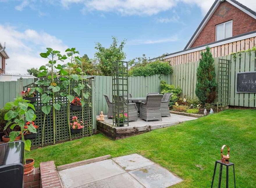 14 Kinwood Court, Bangor, BT19 6WE