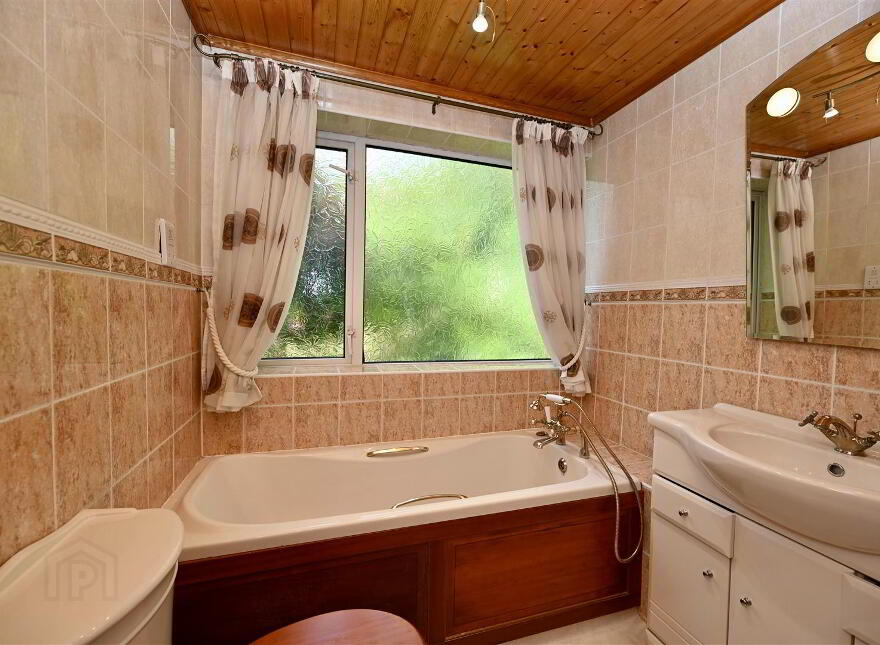 2 Edenvale Park, Belfast, BT17 0EJ