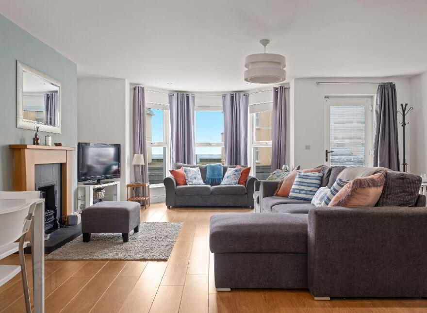 16 West Strand Avenue, Portrush, BT56 8FD