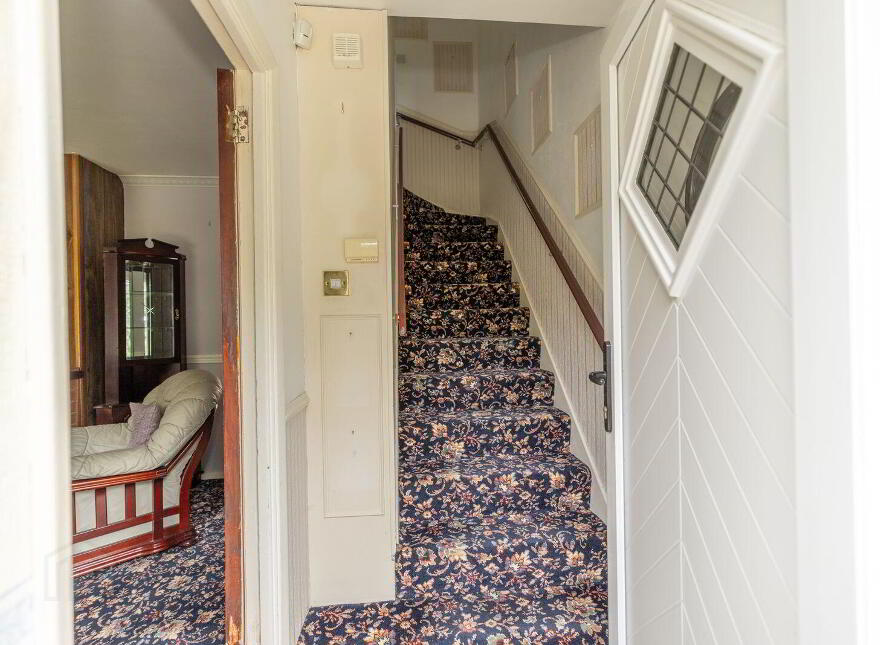 60 Lower Dromore Road, Warrenpoint, Newry, BT34 3LL