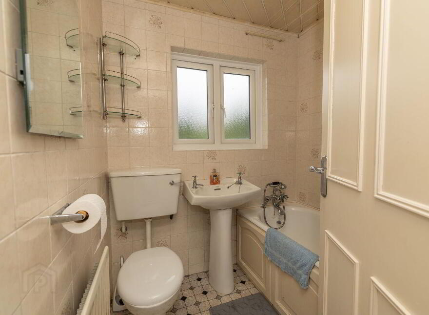 60 Lower Dromore Road, Warrenpoint, Newry, BT34 3LL