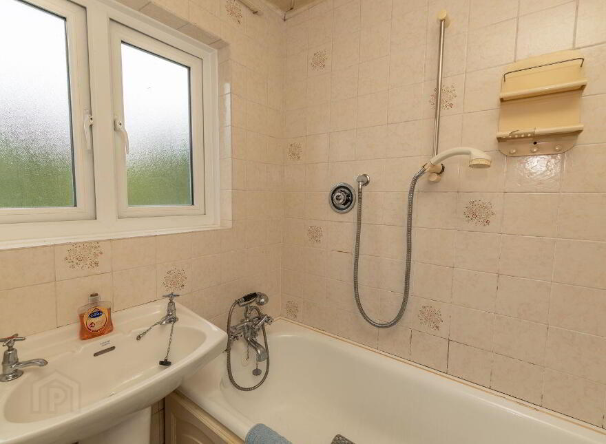60 Lower Dromore Road, Warrenpoint, Newry, BT34 3LL