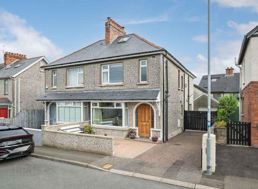 34 Park Avenue, Holywood, BT18 9LS