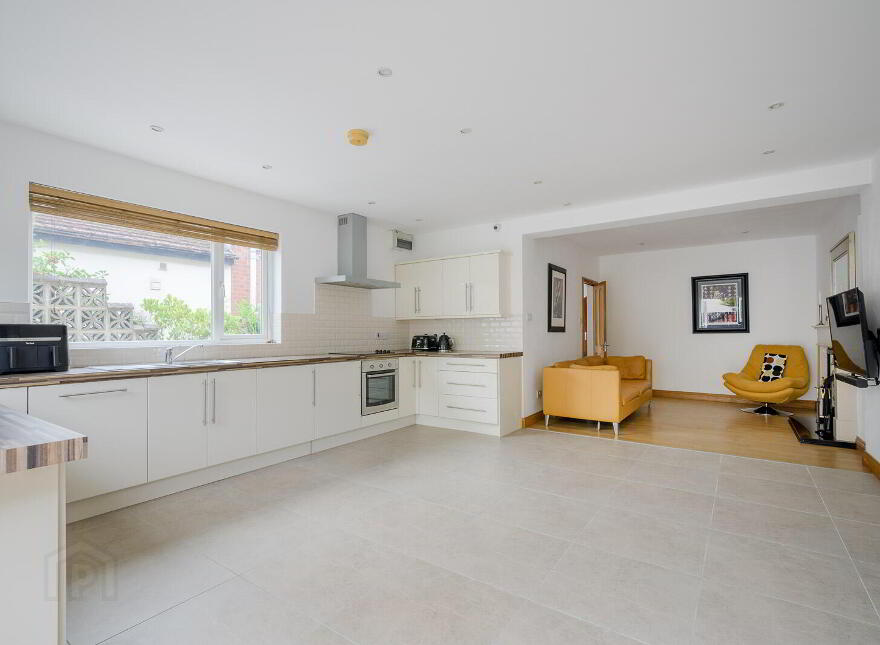34 Park Avenue, Holywood, BT18 9LS