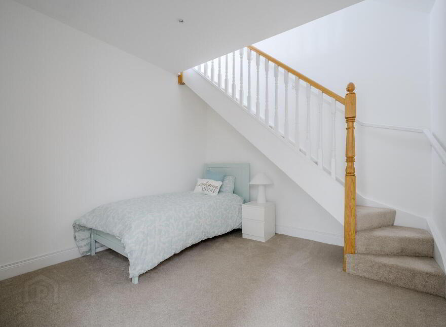 34 Park Avenue, Holywood, BT18 9LS