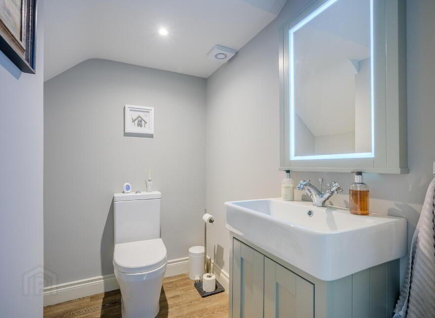 46a Craigdarragh Road, Helens Bay, BT19 1UB