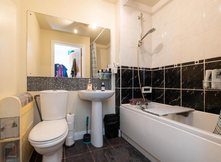 1 Linen Court, Killyleagh, BT30 9NR