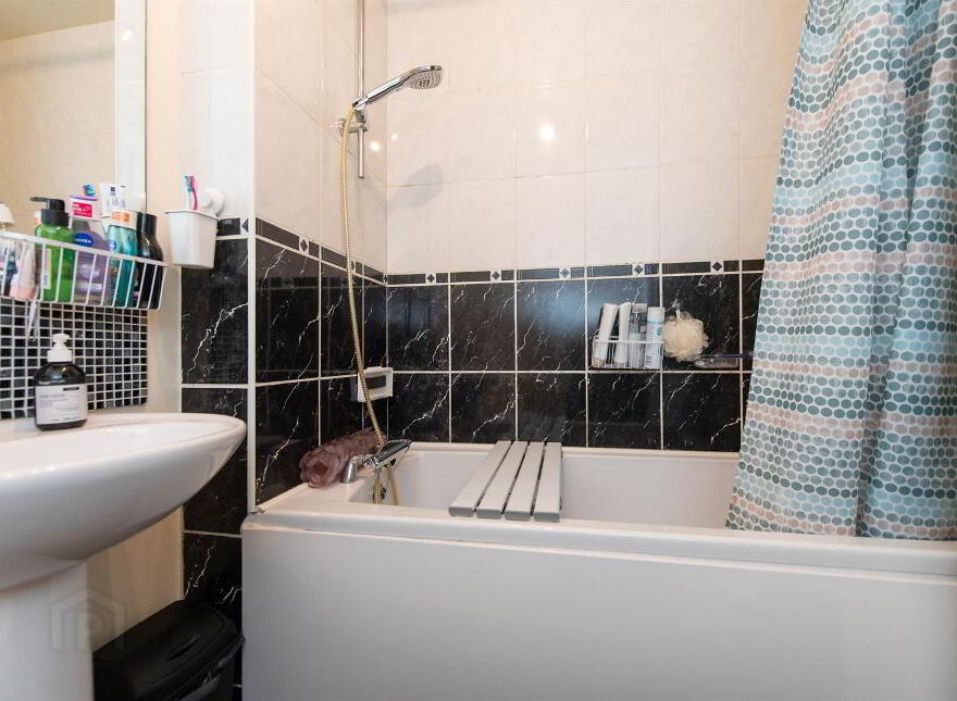 1 Linen Court, Killyleagh, BT30 9NR