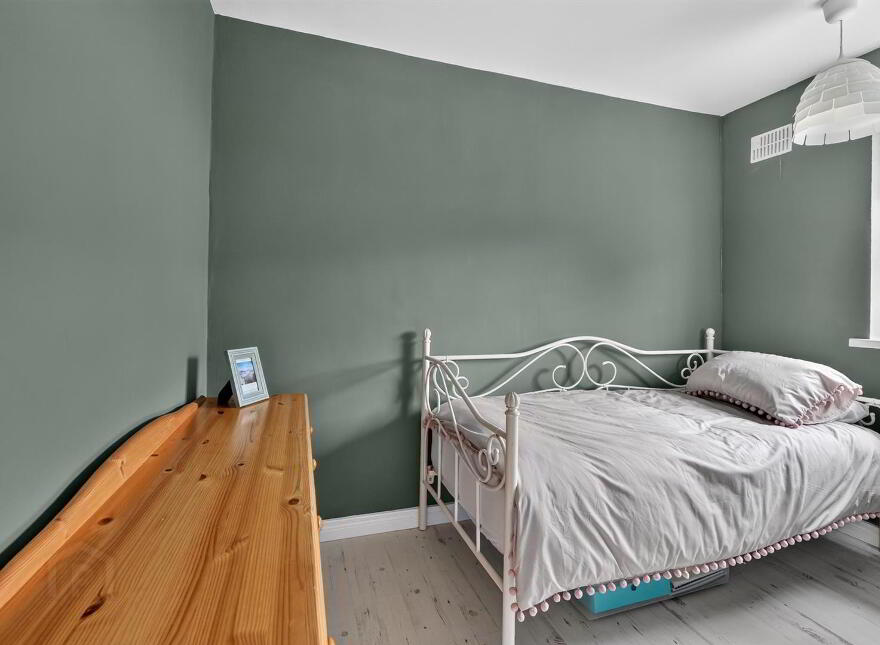 27 Hillmount Gardens, Belfast, BT10 0ES
