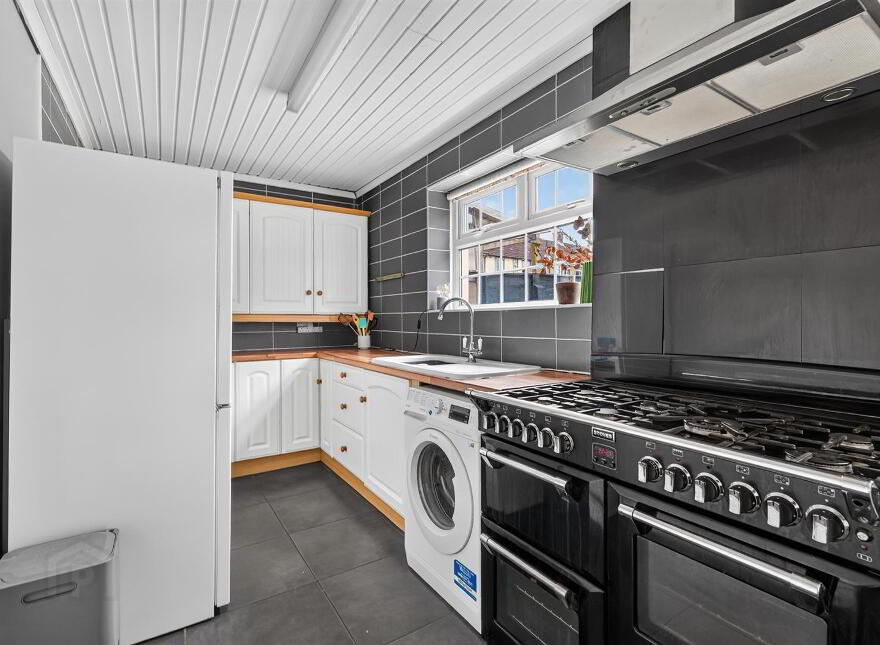 27 Hillmount Gardens, Belfast, BT10 0ES