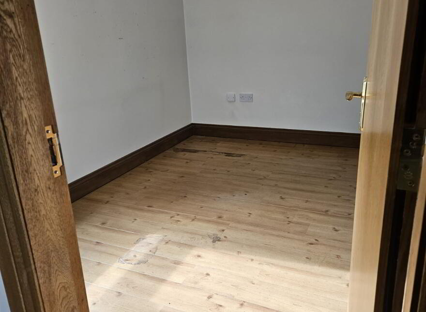 3 Church Lane, Warrenpoint, BT34 3UY