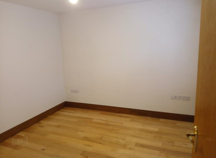 3 Church Lane, Warrenpoint, BT34 3UY