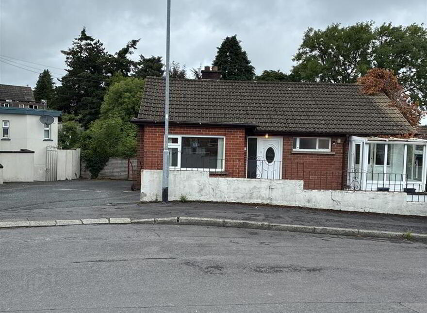 17 Hollygate Park, Carryduff, Belfast, BT8 8DZ