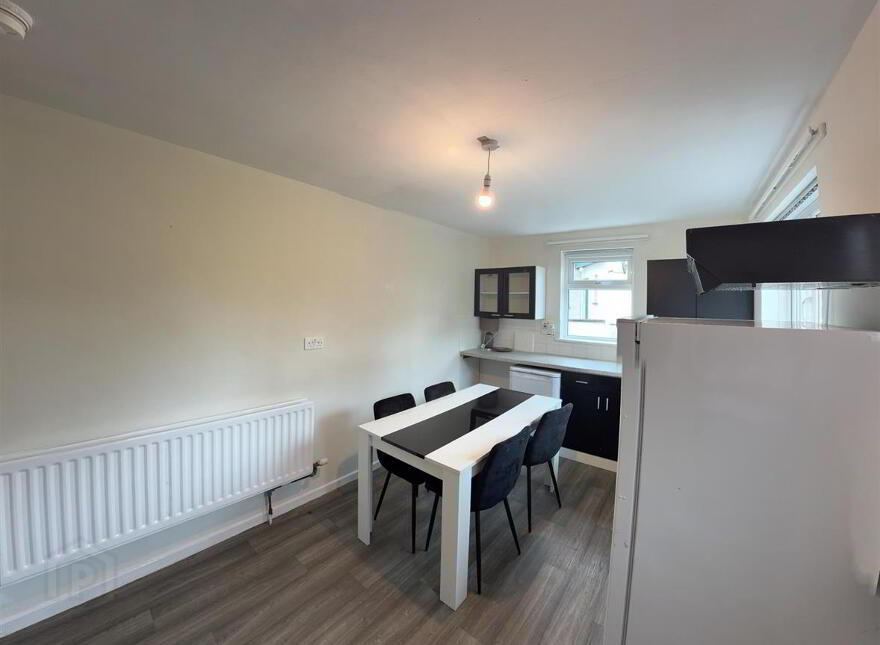 17 Hollygate Park, Carryduff, Belfast, BT8 8DZ