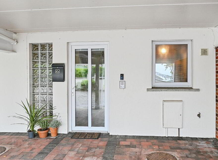 6 Clifton Gate, Bangor, BT20 5DZ