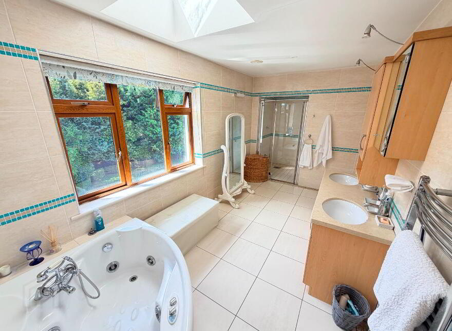 Instow, Riverbank, Douglas, T12Y9V3