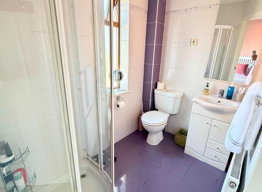 Instow, Riverbank, Douglas, T12Y9V3