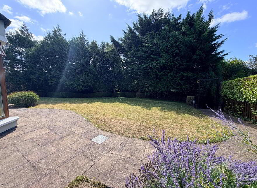 Instow, Riverbank, Douglas, T12Y9V3