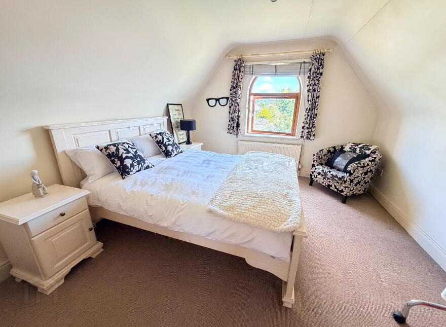 Instow, Riverbank, Douglas, T12Y9V3