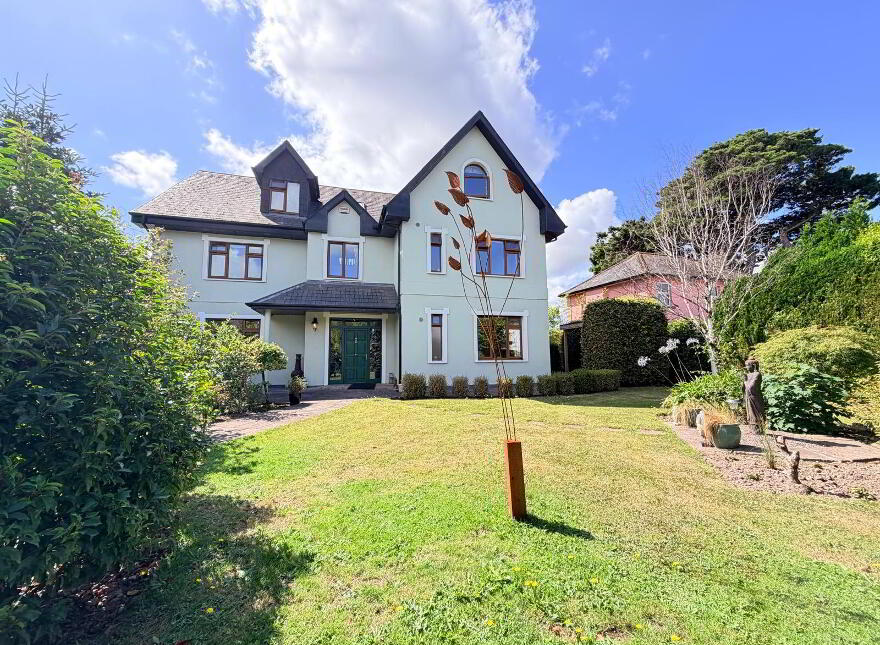 Instow, Riverbank, Douglas, T12Y9V3