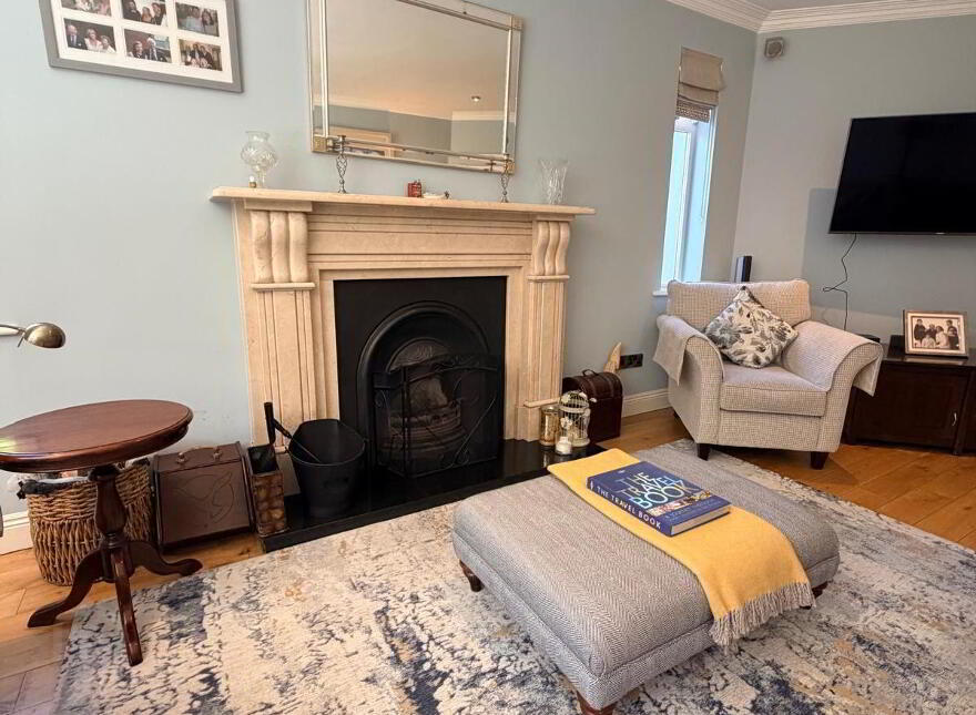 Instow, Riverbank, Douglas, T12Y9V3