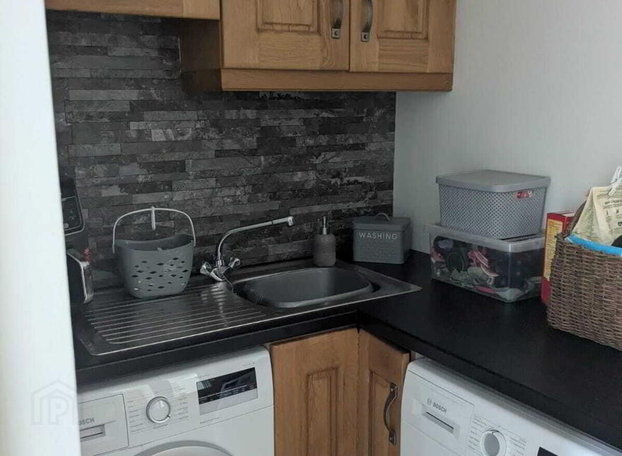 27 Barr Crescent, Newry, BT34 1SL
