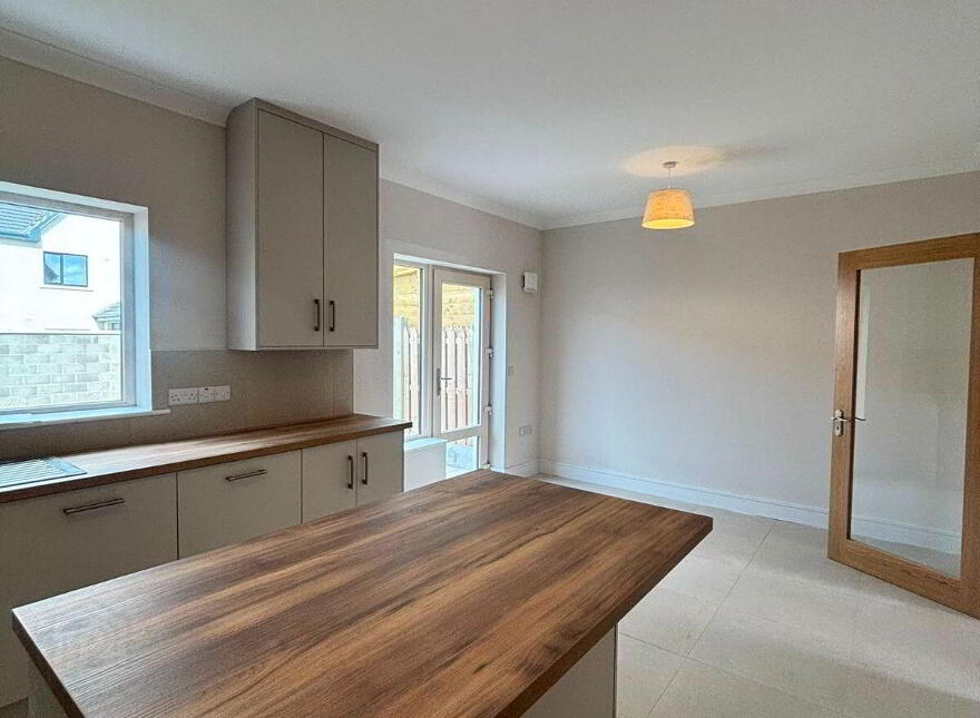 2 Heather Grove, Janeville, Carrigaline, P43YV00
