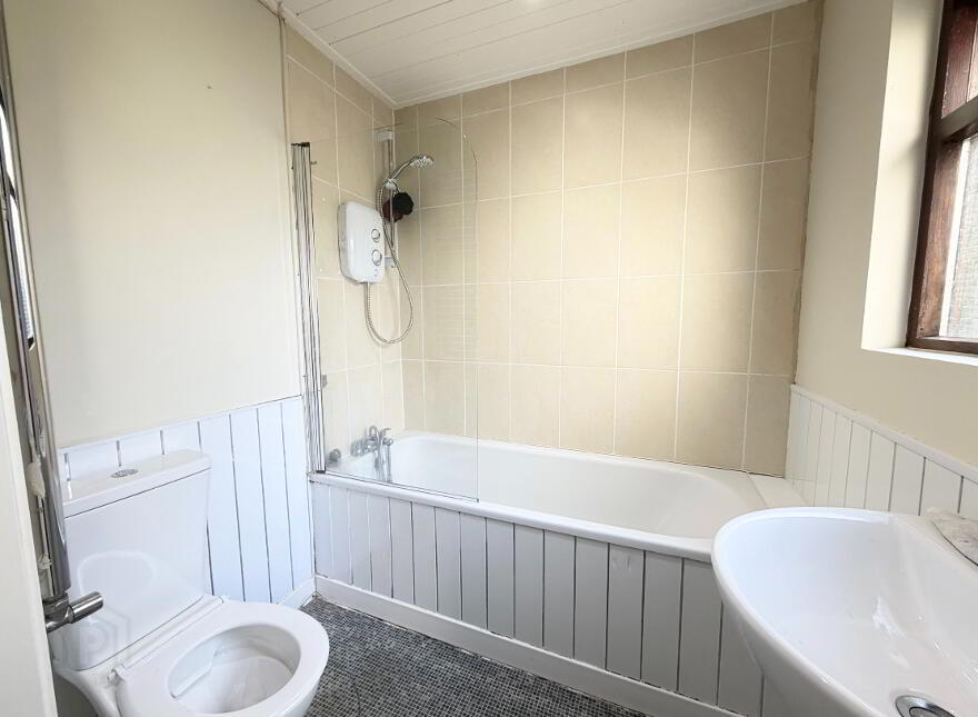 55 Moat Road, Ballymena, BT42 4DA