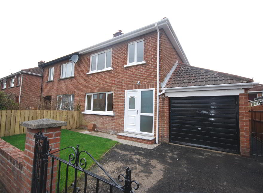 20 Prince Edward Drive, Stranmillis, Belfast, BT9 5GB photo