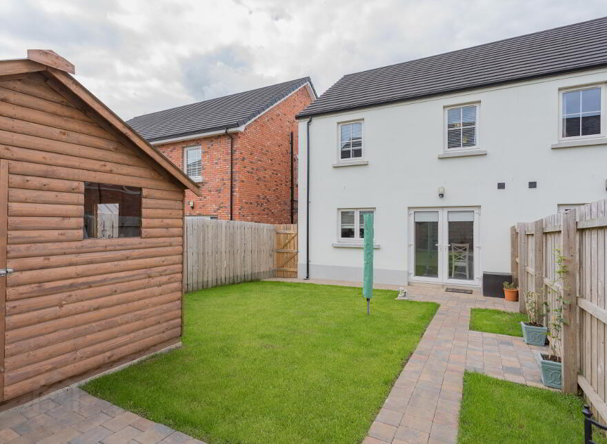 36 Harlow Green, Moira, BT67 0XH