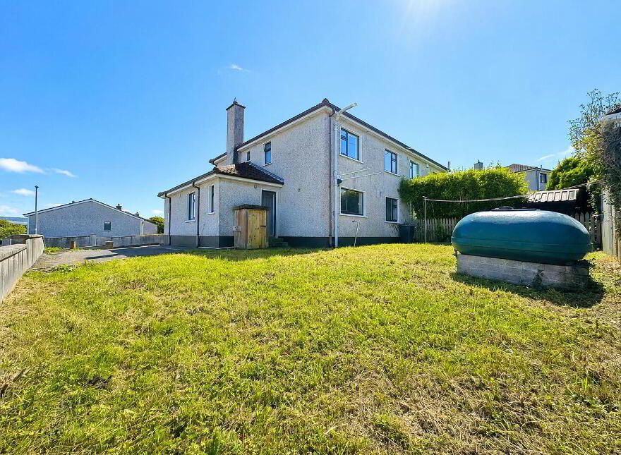2 Heather View, Tonaphubble, Carraroe, F91P2T1