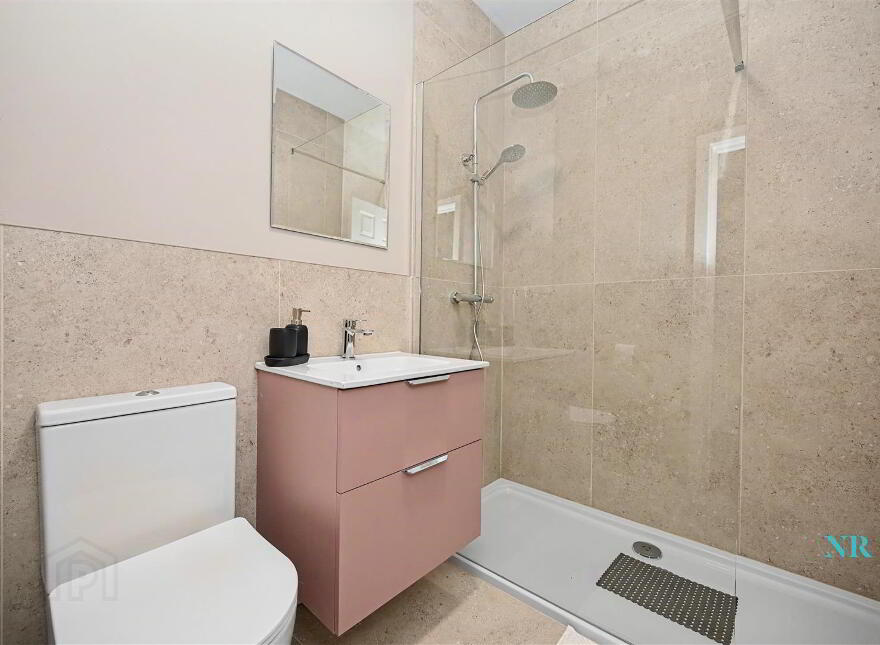 Apt 1, 21 University Avenue, Belfast, BT7 1GX