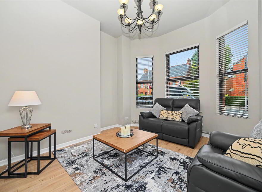 Apt 1, 21 University Avenue, Belfast, BT7 1GX