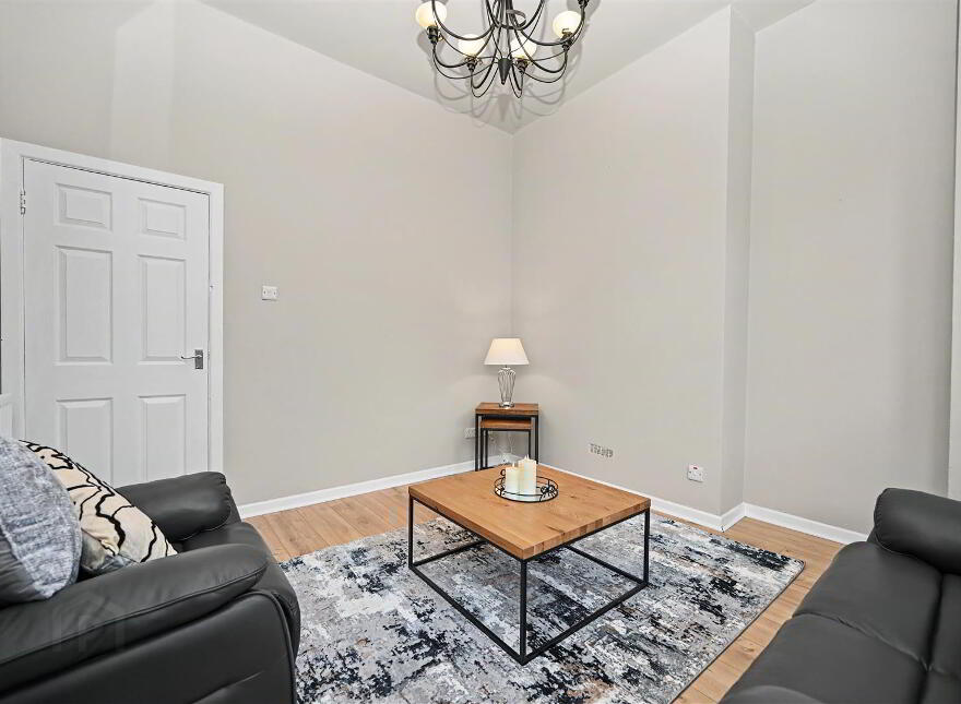 Apt 1, 21 University Avenue, Belfast, BT7 1GX