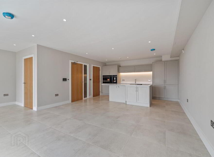 Apt 11 The Residences, 10 Kings Hall Lane, Belfast, BT9 6PS
