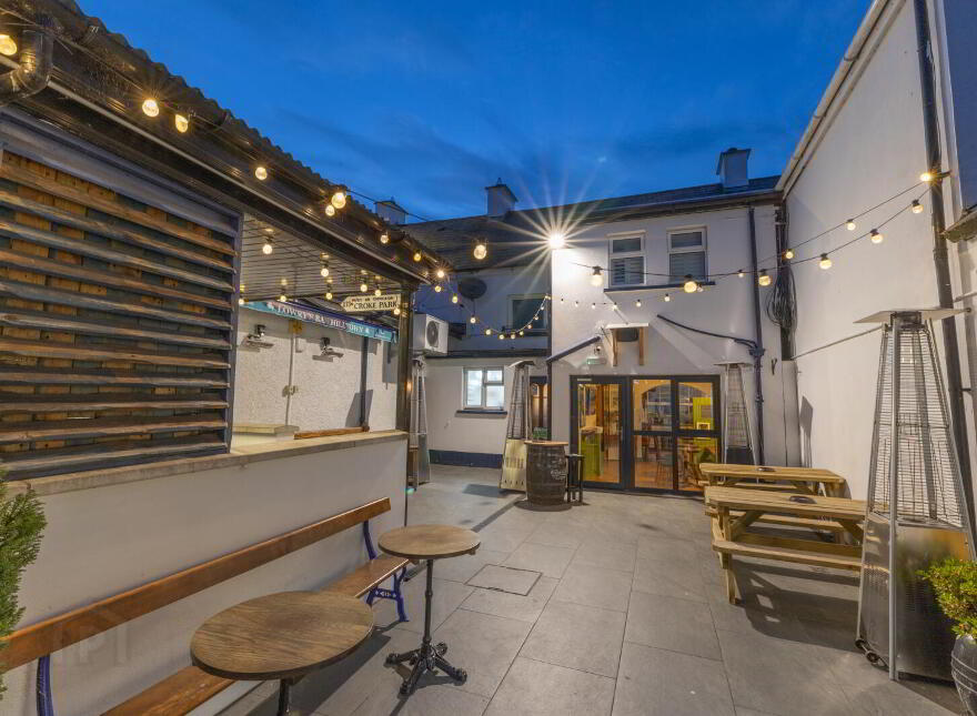 Lowry's Clonduff Bar, 29 Main Street, Hilltown, Newry, BT34 5UJ