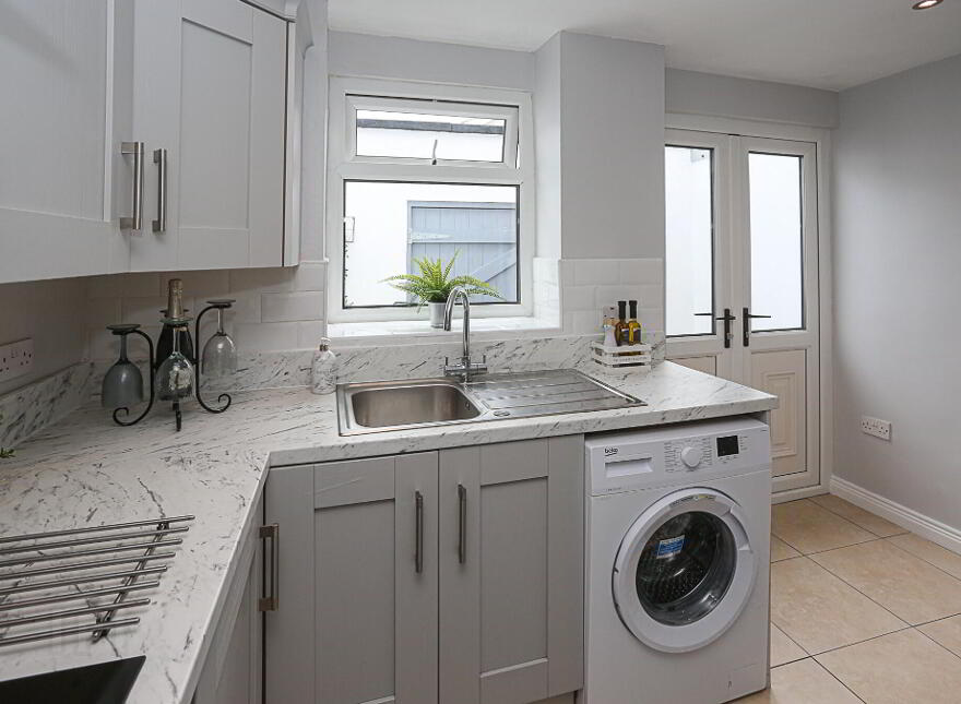 108 Rosebery Road, Belfast, BT6 8JF