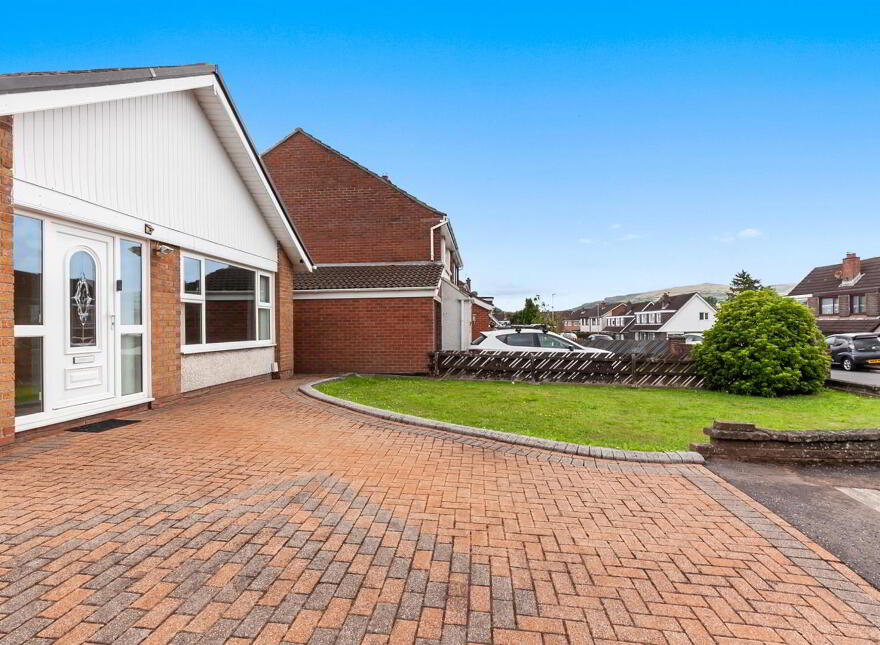 4 Ballyhenry Drive, Newtownabbey, BT36 5BD