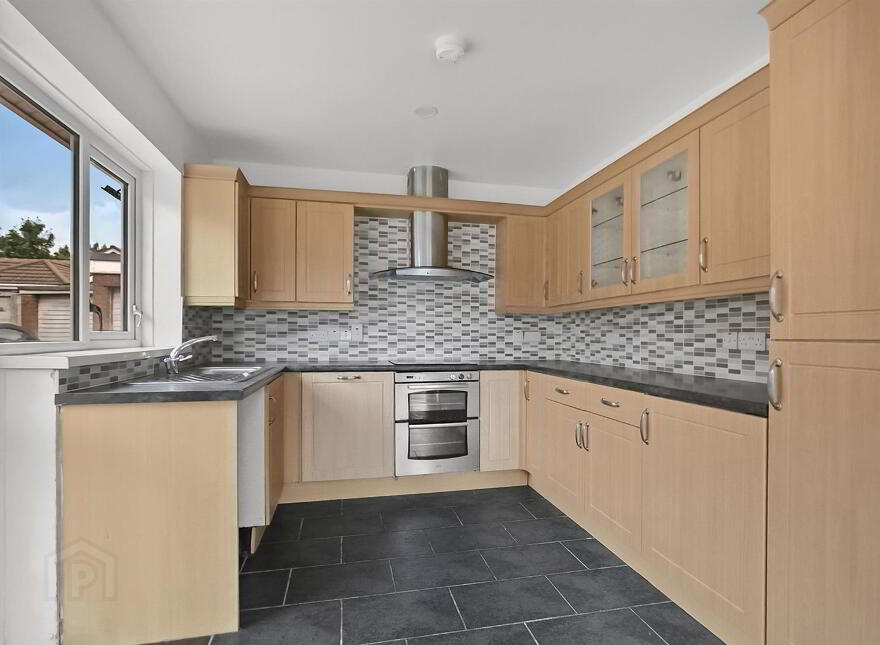 4 Ballyhenry Drive, Newtownabbey, BT36 5BD