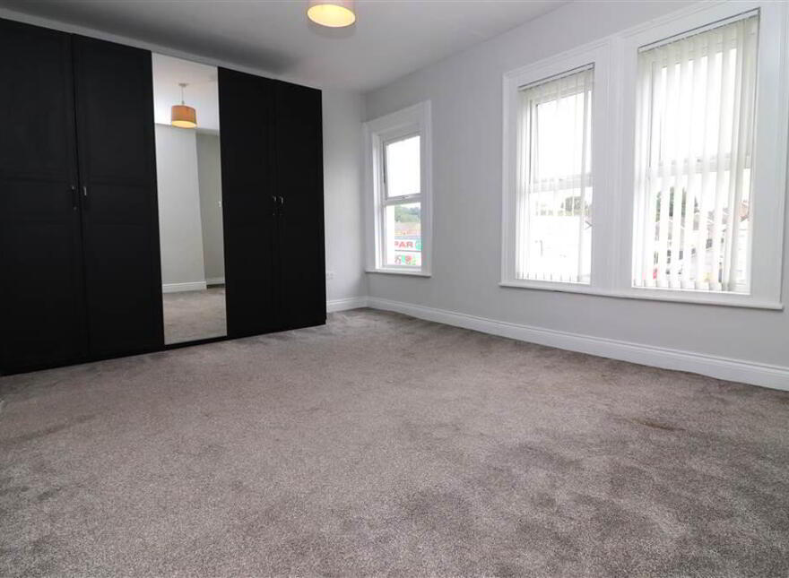 10 Saintfield Road, Lisburn, BT27 5BD