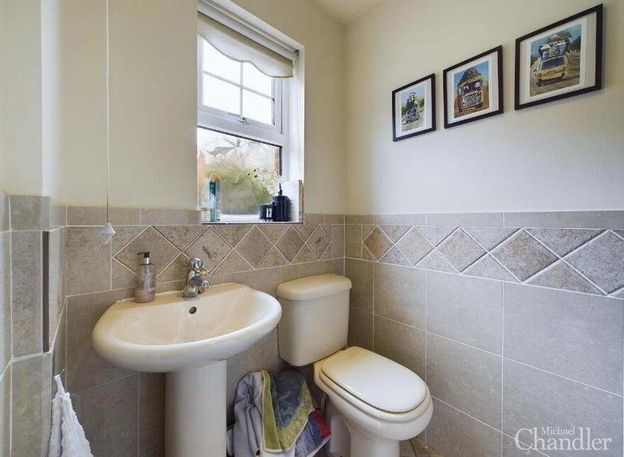 99 Ballylenaghan Park, Belfast, BT8 6WR