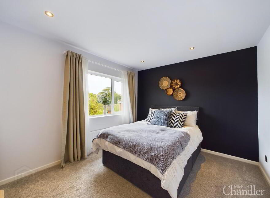 99 Ballylenaghan Park, Belfast, BT8 6WR