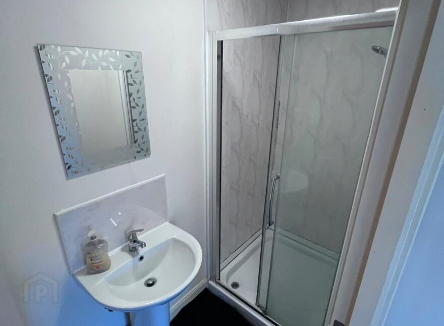 College Gardens, Most Bills Included, Belfast, BT9 6BQ