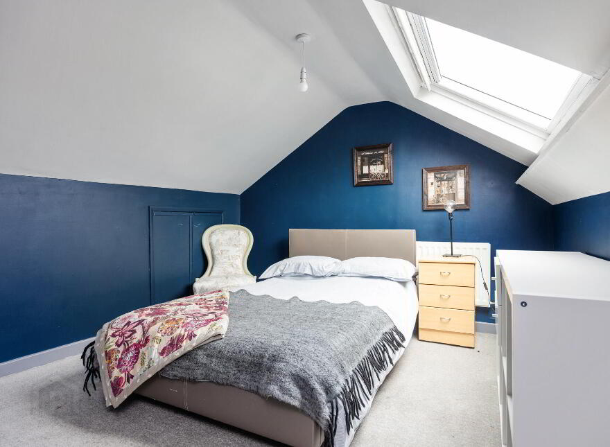 24 Sintonville Avenue, Belfast, BT5 5DG