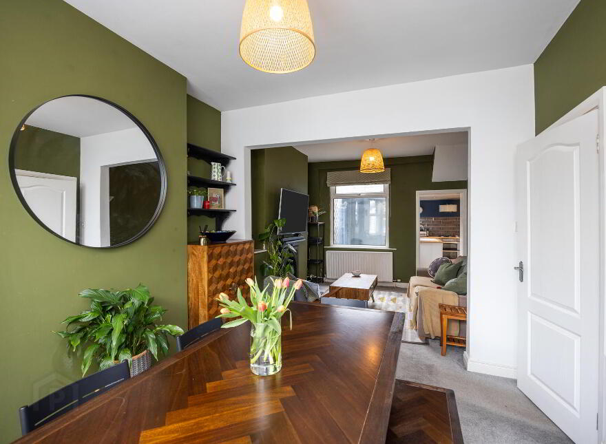 24 Sintonville Avenue, Belfast, BT5 5DG